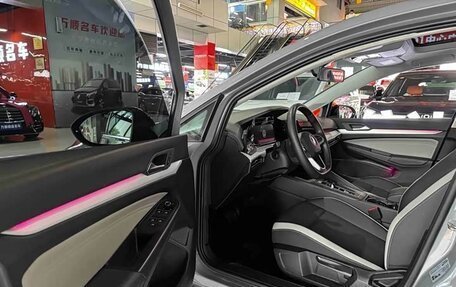 Volkswagen Golf VIII, 2023 год, 1 540 000 рублей, 9 фотография