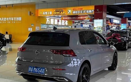 Volkswagen Golf VIII, 2023 год, 1 540 000 рублей, 7 фотография