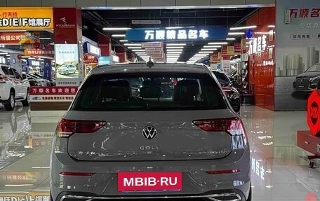 Volkswagen Golf VIII, 2023 год, 1 540 000 рублей, 6 фотография