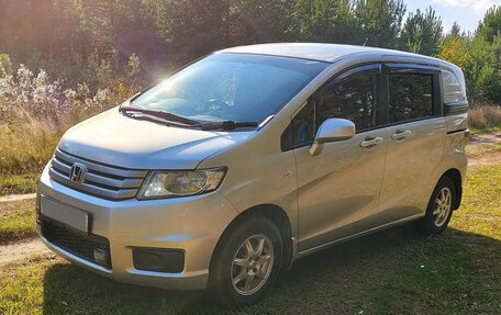 Honda Freed I, 2010 год, 830 000 рублей, 5 фотография