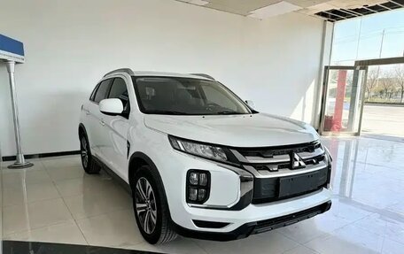 Mitsubishi ASX I рестайлинг, 2022 год, 1 700 000 рублей, 2 фотография