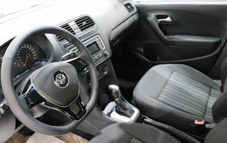 Volkswagen Polo VI (EU Market), 2015 год, 760 000 рублей, 17 фотография
