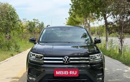Volkswagen Tharu, 2023 год, 1 898 000 рублей, 2 фотография