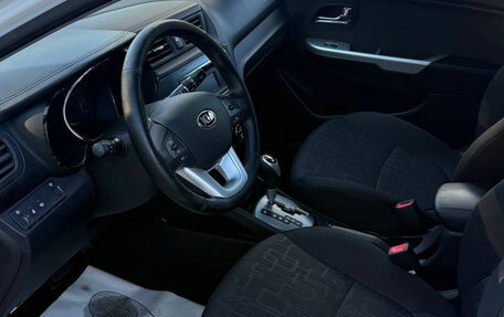 KIA Rio III рестайлинг, 2013 год, 800 000 рублей, 2 фотография