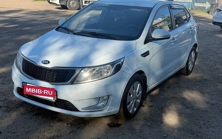 KIA Rio III рестайлинг, 2013 год, 800 000 рублей, 6 фотография
