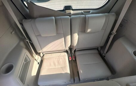 Toyota Land Cruiser Prado 150 рестайлинг 2, 2022 год, 7 300 000 рублей, 4 фотография