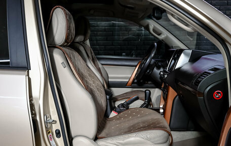 Toyota Land Cruiser Prado 150 рестайлинг 2, 2009 год, 2 580 000 рублей, 10 фотография