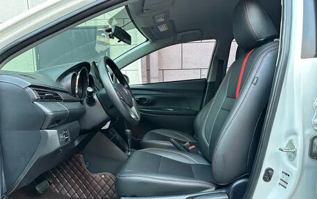 Toyota Yaris XP150 рестайлинг, 2023 год, 1 198 000 рублей, 9 фотография