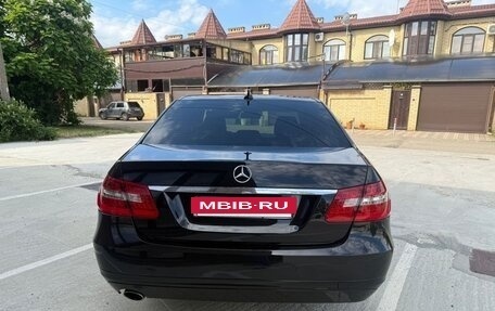 Mercedes-Benz E-Класс, 2011 год, 1 250 000 рублей, 2 фотография