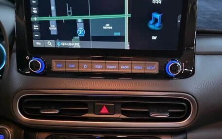 Hyundai Kona I, 2022 год, 1 520 000 рублей, 11 фотография