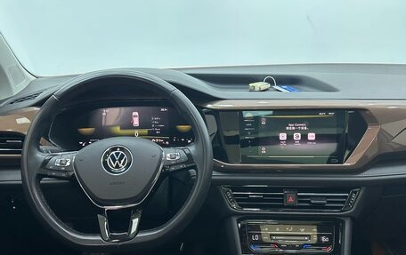 Volkswagen Tharu, 2022 год, 2 000 000 рублей, 11 фотография