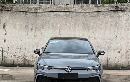 Volkswagen Golf VIII, 2022 год, 1 850 000 рублей, 2 фотография