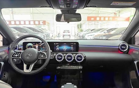 Mercedes-Benz A-Класс, 2022 год, 1 640 000 рублей, 7 фотография