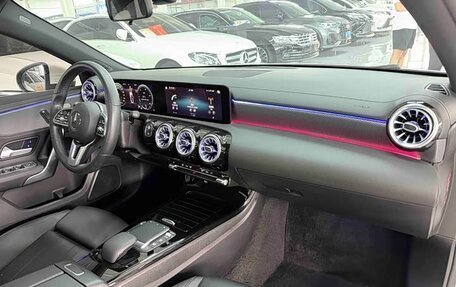 Mercedes-Benz A-Класс, 2022 год, 1 640 000 рублей, 9 фотография