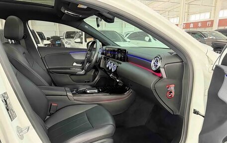 Mercedes-Benz A-Класс, 2022 год, 1 640 000 рублей, 12 фотография