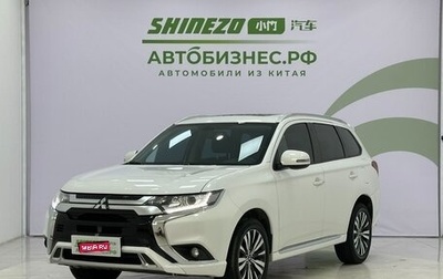 Mitsubishi Outlander III рестайлинг 3, 2022 год, 2 250 000 рублей, 1 фотография