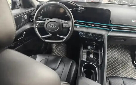 Hyundai Elantra, 2022 год, 1 340 000 рублей, 10 фотография