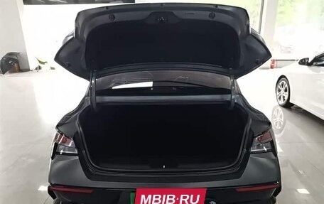 Hyundai Elantra, 2023 год, 1 640 000 рублей, 18 фотография