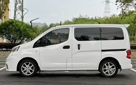 Nissan NV200, 2017 год, 1 260 000 рублей, 4 фотография