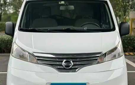 Nissan NV200, 2017 год, 1 260 000 рублей, 2 фотография