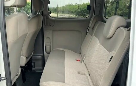 Nissan NV200, 2017 год, 1 260 000 рублей, 9 фотография