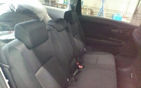 Toyota Wish II, 2016 год, 1 130 000 рублей, 3 фотография