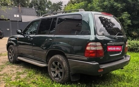 Toyota Land Cruiser 100 рестайлинг 2, 2004 год, 1 790 000 рублей, 6 фотография