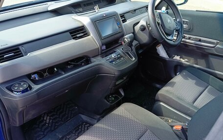 Honda Freed II, 2017 год, 1 425 000 рублей, 10 фотография