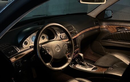 Mercedes-Benz E-Класс, 2005 год, 850 000 рублей, 4 фотография