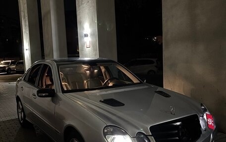 Mercedes-Benz E-Класс, 2005 год, 850 000 рублей, 1 фотография