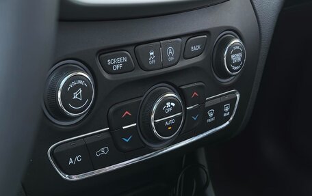 Jeep Cherokee, 2022 год, 22 фотография