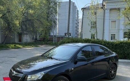 Chevrolet Cruze II, 2010 год, 670 000 рублей, 2 фотография