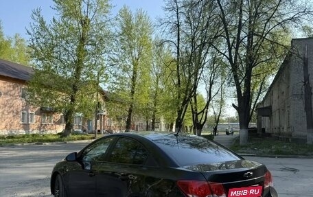 Chevrolet Cruze II, 2010 год, 670 000 рублей, 6 фотография