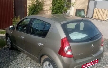 Renault Sandero I, 2011 год, 685 000 рублей, 2 фотография