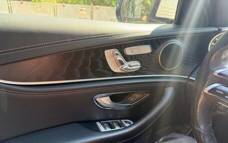 Mercedes-Benz E-Класс, 2020 год, 3 800 000 рублей, 9 фотография