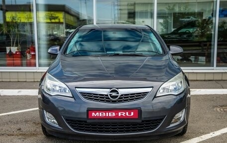 Opel Astra J, 2011 год, 828 000 рублей, 2 фотография