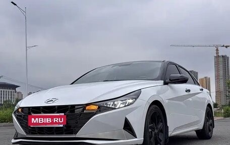 Hyundai Elantra, 2023 год, 1 750 000 рублей, 3 фотография