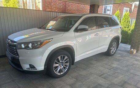 Toyota Highlander III, 2014 год, 3 200 000 рублей, 3 фотография