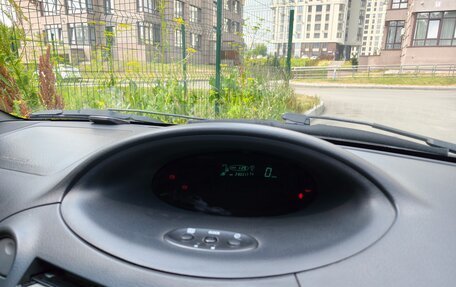 Toyota Vitz, 2004 год, 290 000 рублей, 7 фотография