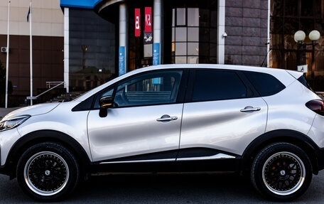 Renault Kaptur I рестайлинг, 2017 год, 1 350 000 рублей, 2 фотография