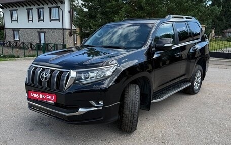 Toyota Land Cruiser Prado 150 рестайлинг 2, 2019 год, 6 000 000 рублей, 2 фотография