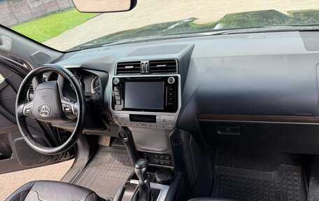 Toyota Land Cruiser Prado 150 рестайлинг 2, 2019 год, 6 000 000 рублей, 11 фотография