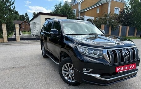 Toyota Land Cruiser Prado 150 рестайлинг 2, 2019 год, 6 000 000 рублей, 7 фотография