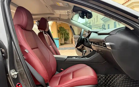 Mazda 3, 2024 год, 1 836 000 рублей, 13 фотография