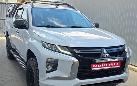 Mitsubishi L200 IV рестайлинг, 2023 год, 3 700 000 рублей, 2 фотография