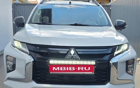 Mitsubishi L200 IV рестайлинг, 2023 год, 3 700 000 рублей, 9 фотография