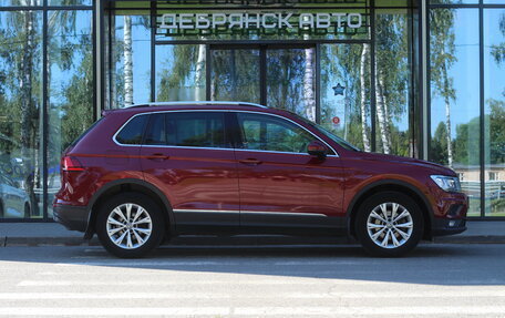 Volkswagen Tiguan II, 2019 год, 2 190 000 рублей, 4 фотография