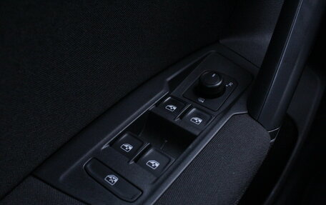 Volkswagen Tiguan II, 2019 год, 2 190 000 рублей, 7 фотография