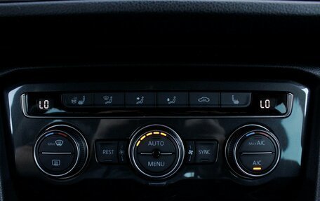 Volkswagen Tiguan II, 2019 год, 2 190 000 рублей, 20 фотография