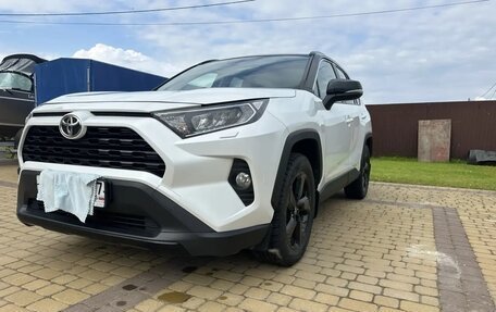 Toyota RAV4, 2020 год, 4 300 000 рублей, 1 фотография